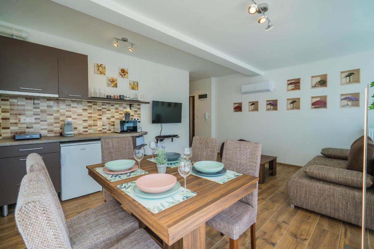 Gemini Apartments Siofok I., Iii. Екстериор снимка