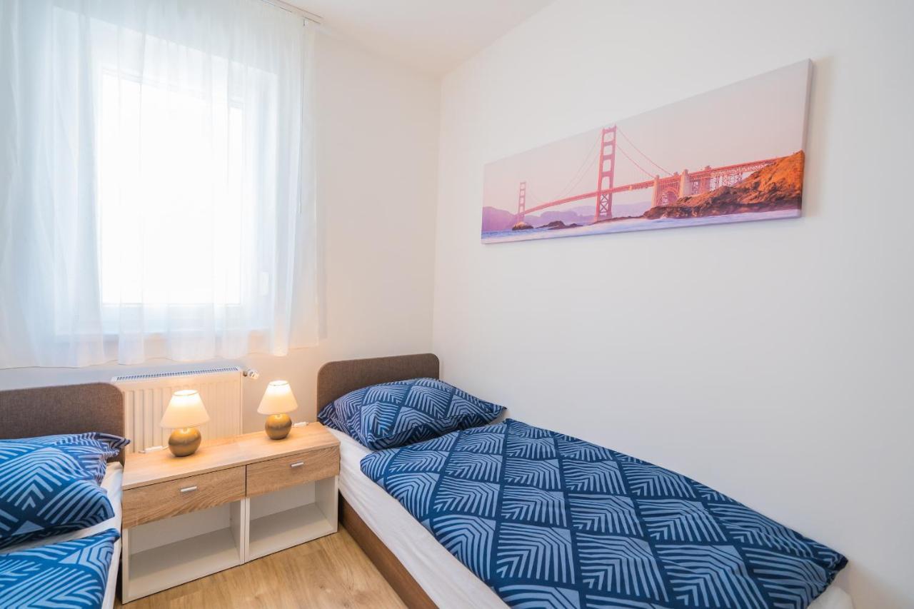 Gemini Apartments Siofok I., Iii. Екстериор снимка