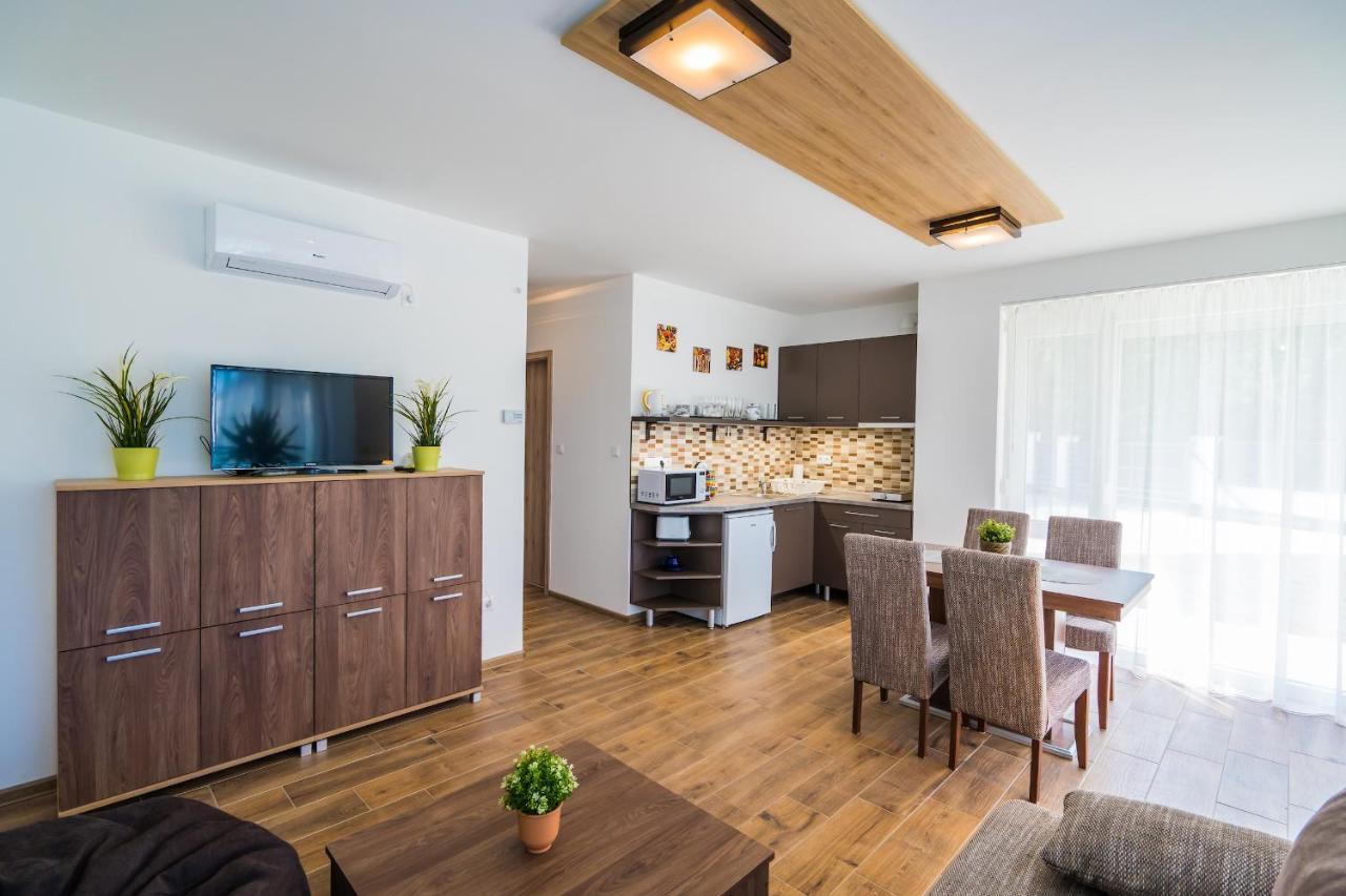 Gemini Apartments Siofok I., Iii. Екстериор снимка
